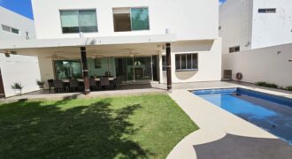 CASA EN VENTA 4 RECÁMARAS VILLA MAGNA CANCUN