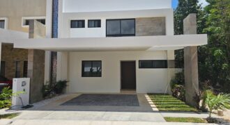 Casa en venta 4 recamaras en Residencial Rio Cumbres Cancun